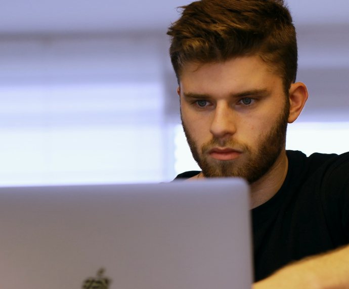 En utdanningsplattform for kritisk tallforståelse